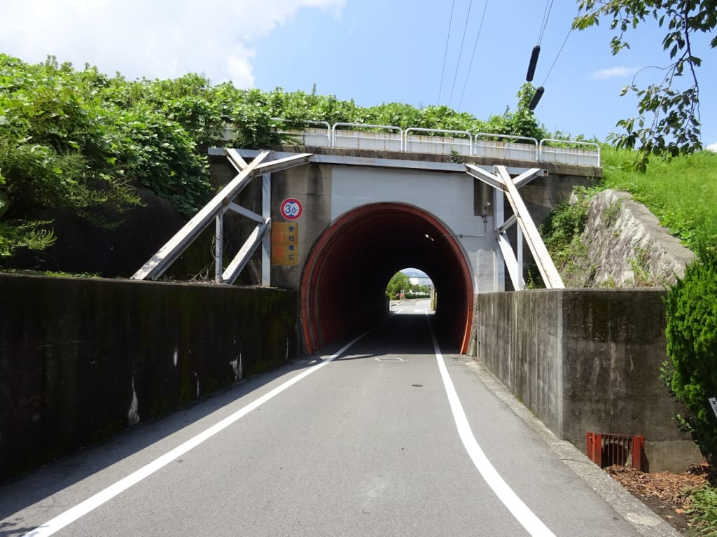 天神川隧道（天神川をくぐるトンネル）