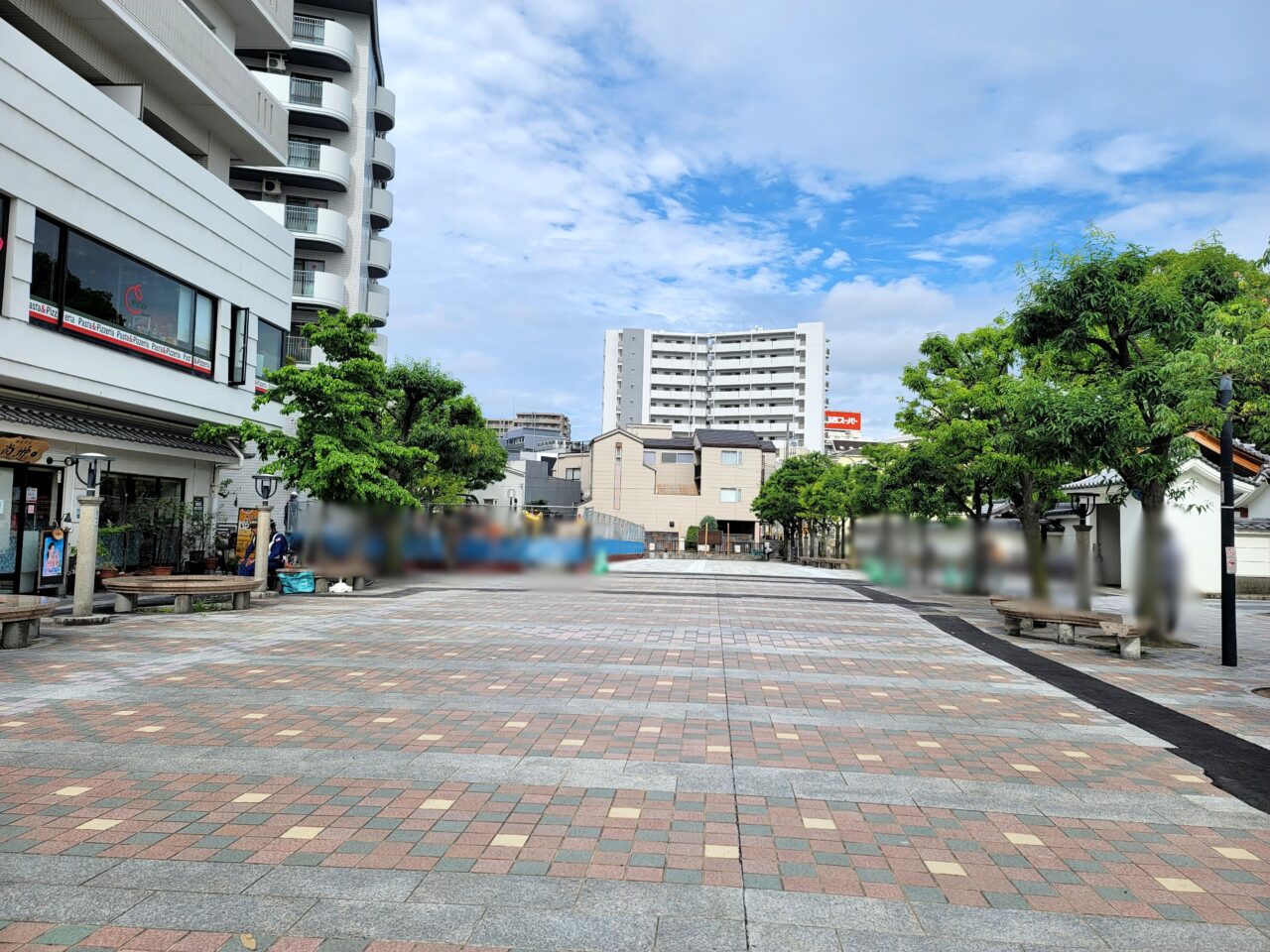 三軒寺広場