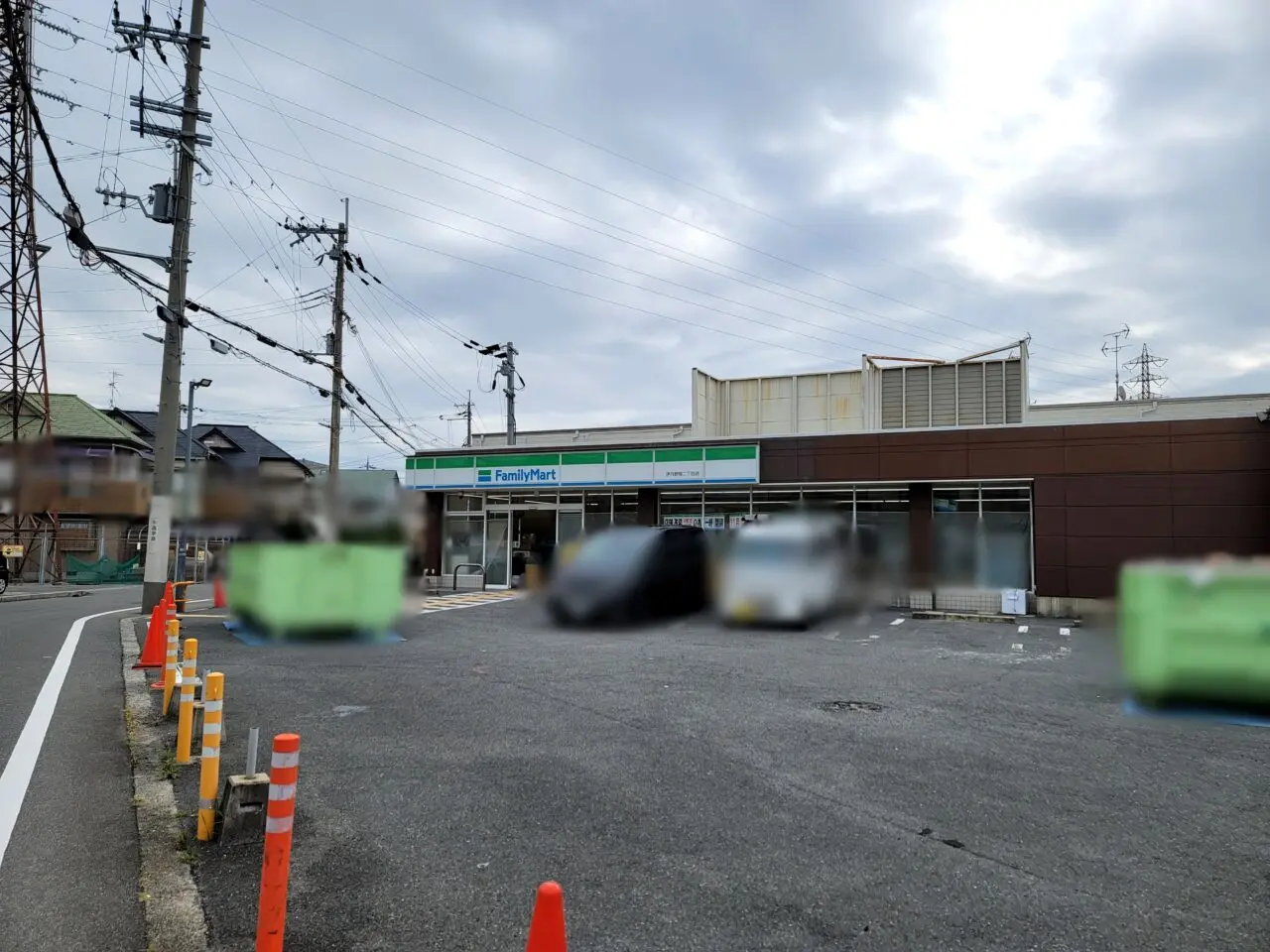 ファミリーマート伊丹野間二丁目店