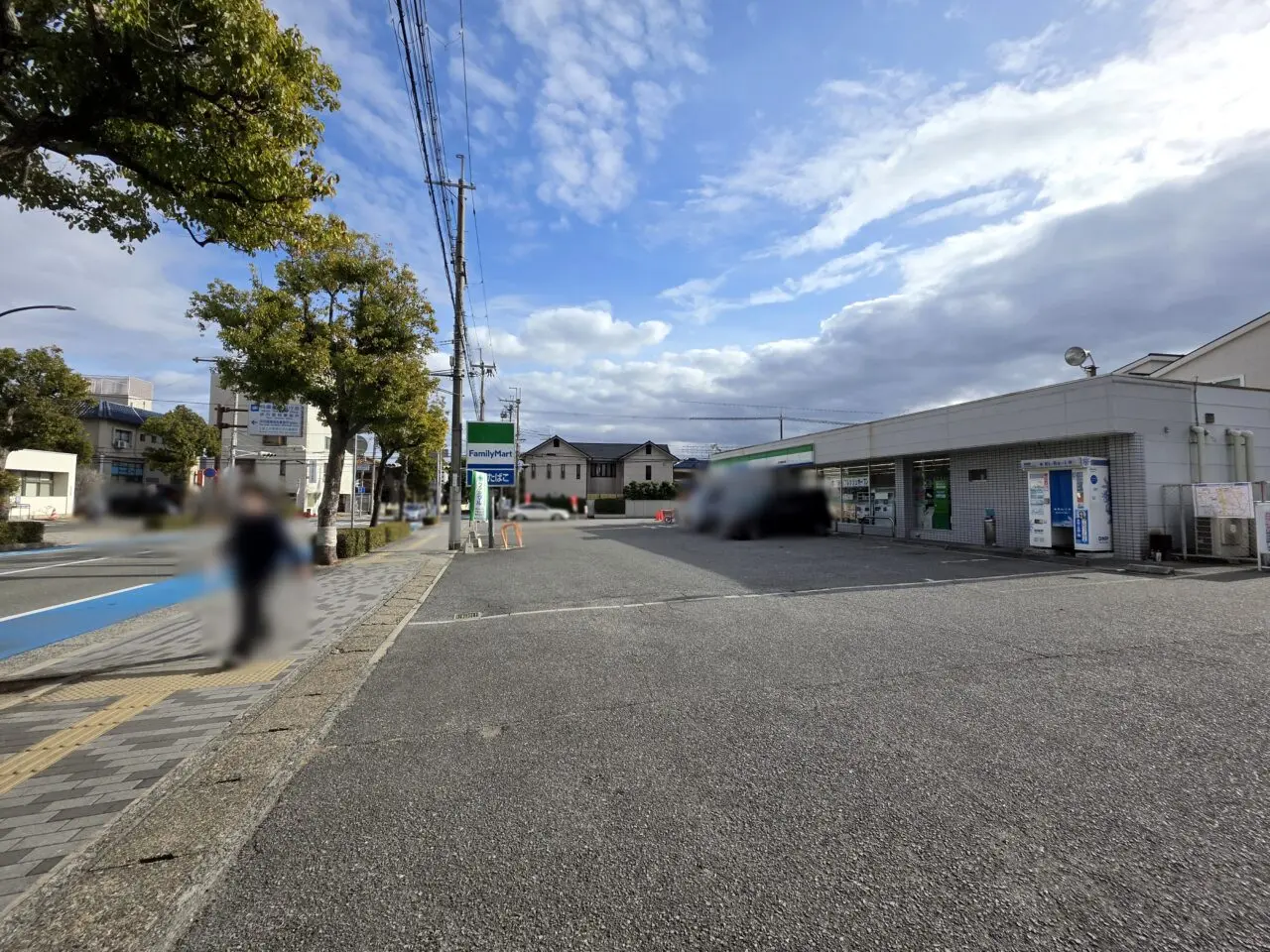 ファミリーマート伊丹警察署前店